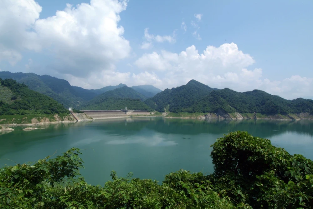 全台水庫狂補2.1億噸水　湖山與南化蓄水率進入3字頭、曾文穩定回升