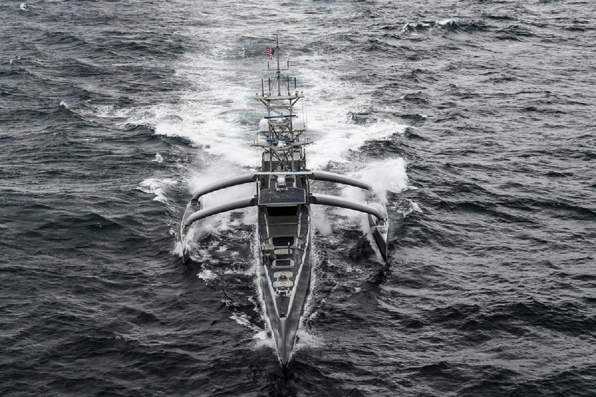 羅斯福號首度部署AI無人艦「海鷹」 美軍測試未來海戰新編制 -- 上報