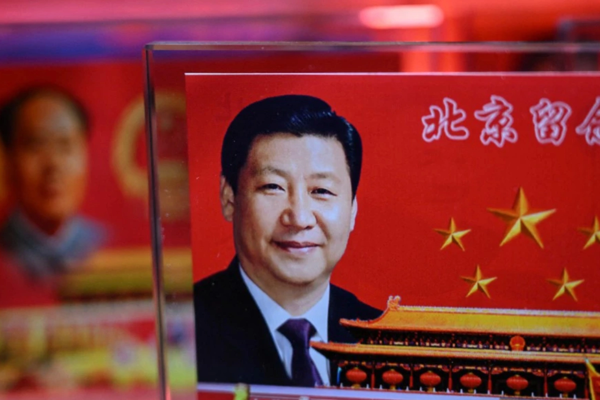 在習近平治下,政策包括強化監管、擴大黨在企業中的角色、控制資訊與社會監控。這些措施鞏固權力,但抑制創新與彈性。