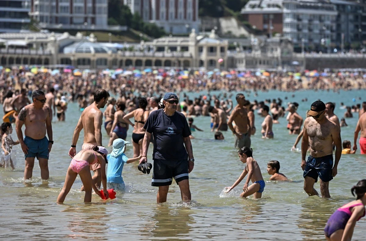 歐洲再陷極端熱浪多國氣溫創高 西班牙飆40℃取消世足戶外轉播 -- 上報