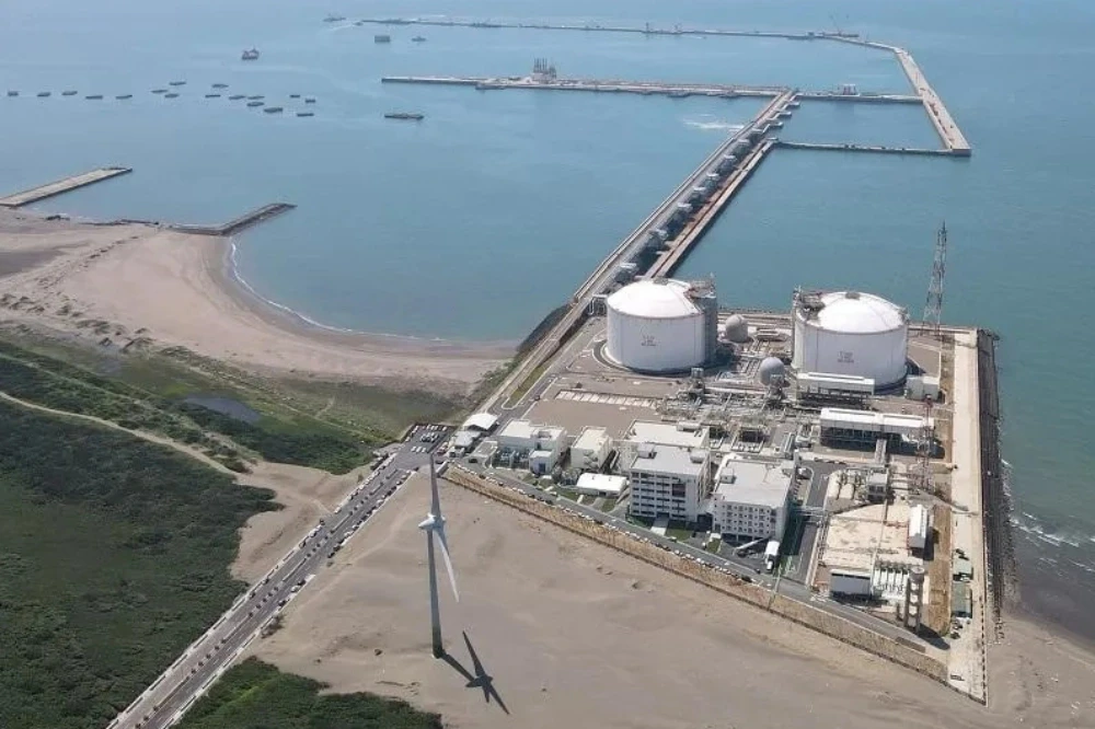中油三接防波堤工程疑涉百億浮報 北檢搜索皇昌營造、約談高層等14人 -- 上報