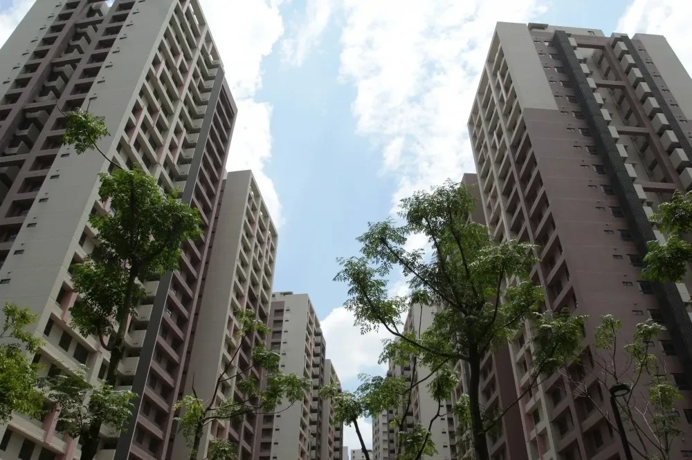 板橋浮洲合宜住宅是中央政府提供的平價住宅，卻有投資者鑽漏洞，先房貸違約，再以法拍名義轉手。（資料照片）