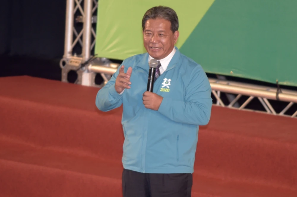 快訊／台南市議員郭信良涉侵占政治獻金　當庭遭檢方逮捕聲押
