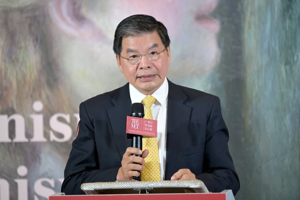 為國泰投信慘賠9億致歉　李長庚宣布高層兼職「原則禁止、例外核准」