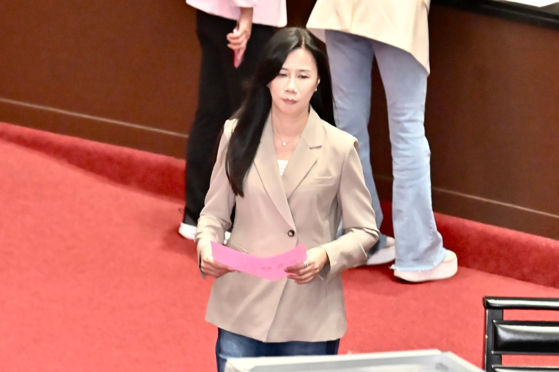 萬美玲之子佀廣洋遭爆霸凌　王世堅：若屬實當事人不適合擔任公職