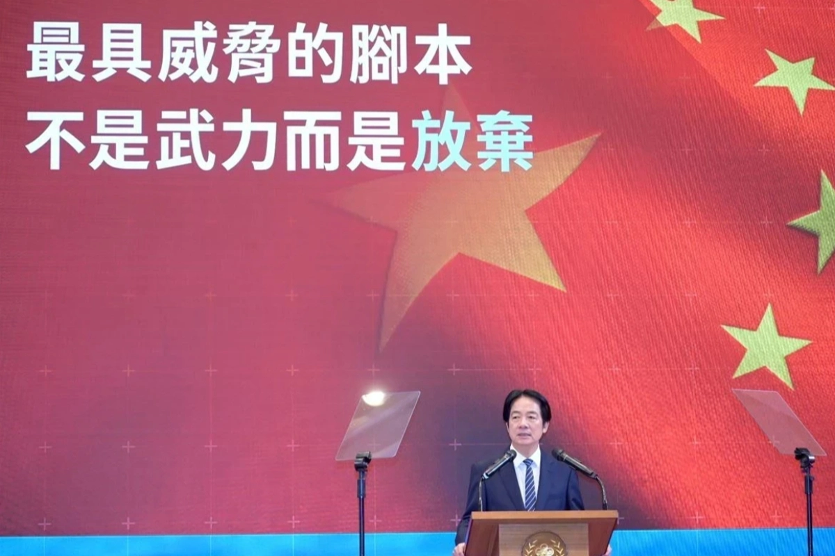 台灣在面對巨大的外在威脅時,內部非但沒有團結,反而撕裂得更嚴重。