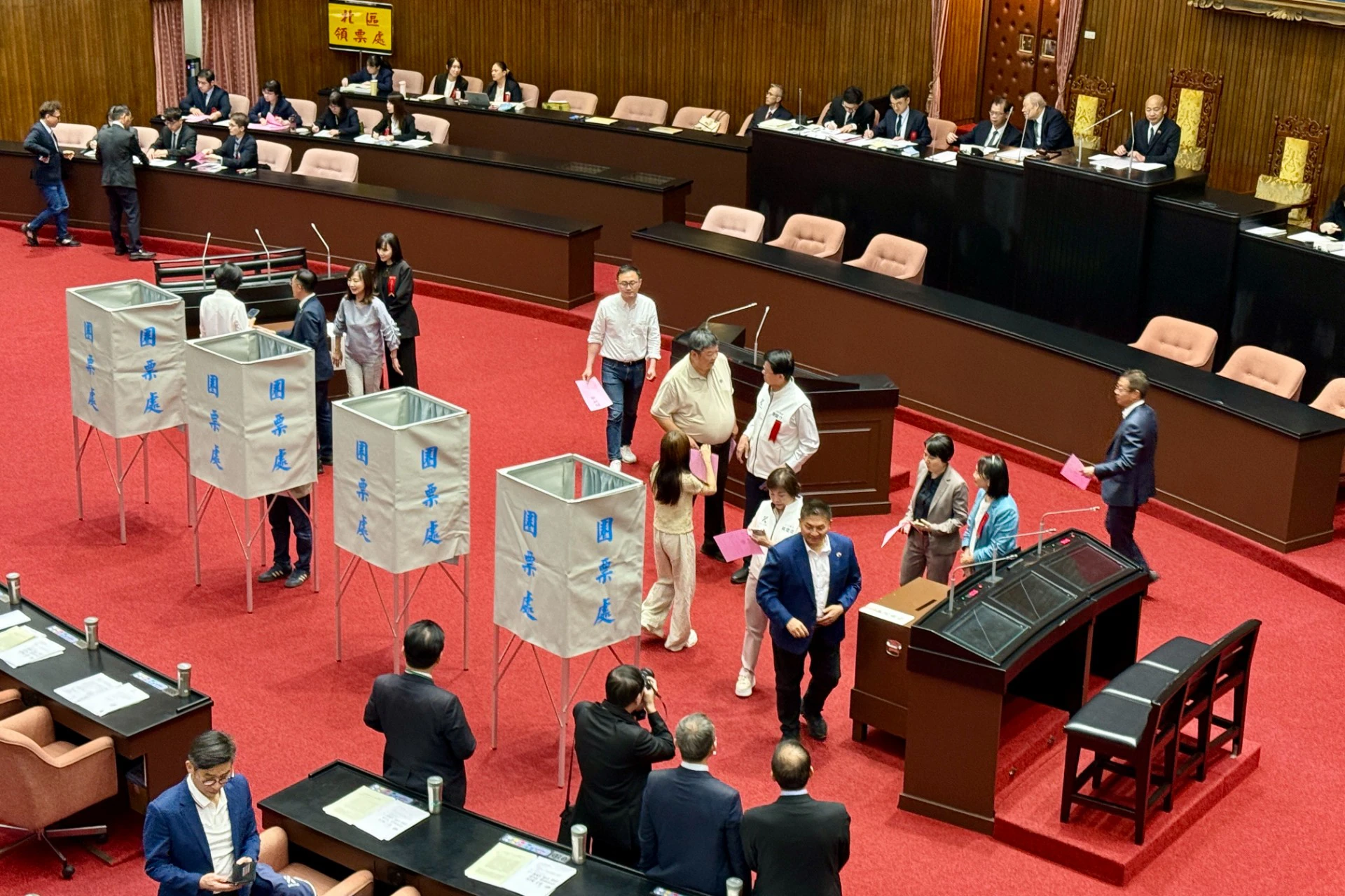 政院補提中選會人事3人全遭藍白封殺　1藍委廢票