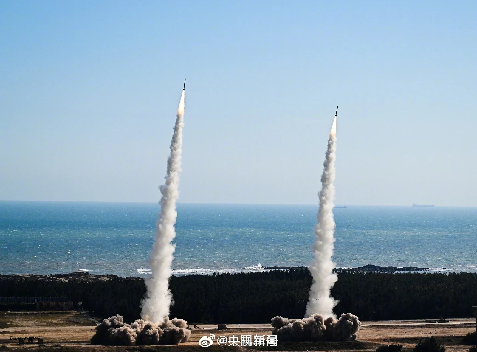 解放軍突試射「可搭載核彈頭潛射戰略飛彈」 官方:落入太平洋公海 -- 上報
