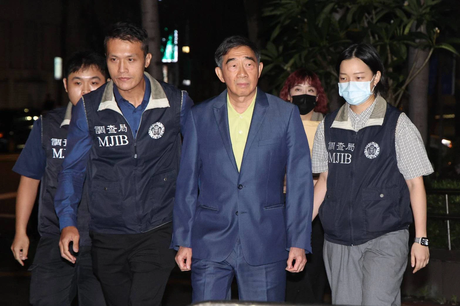 張國華涉內線交易「30分鐘籌到1.2億」交保　長榮海運股價一度重挫逾4％