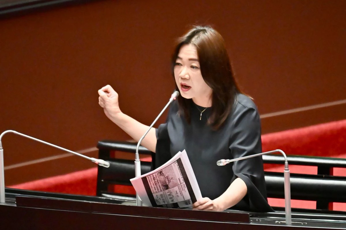 被控洩密致炸藥採購破局　馬文君駁決標後才質詢「別編故事甩鍋給我」