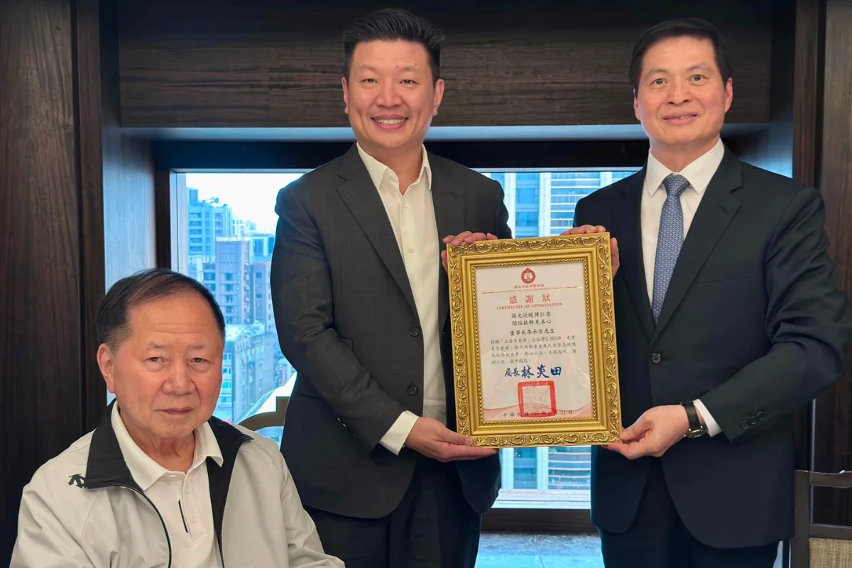 強化第一線緊急救護　薇閣基金會捐北市警2000條止血帶