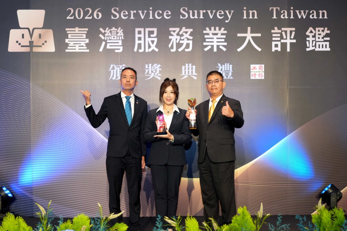 狂奔台中10次搞定老屋交易！台慶不動產林姿余靠誠實與科技工具奪服務尖兵獎