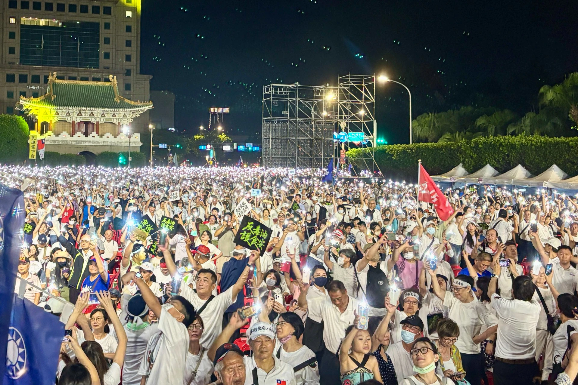 725反毒油府院黨連夜回應　殷瑋轟：堂堂政府檢討人民、爛到爆、廢到笑