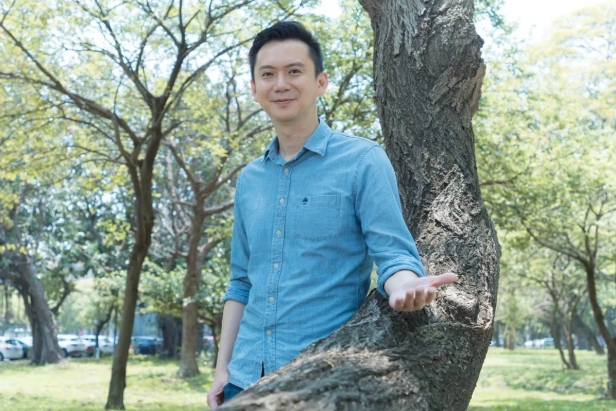 【人物側寫】潛心再造「方城市美學」 鄭朝方讓艱困竹縣開出「髻鬃花」 -- 上報