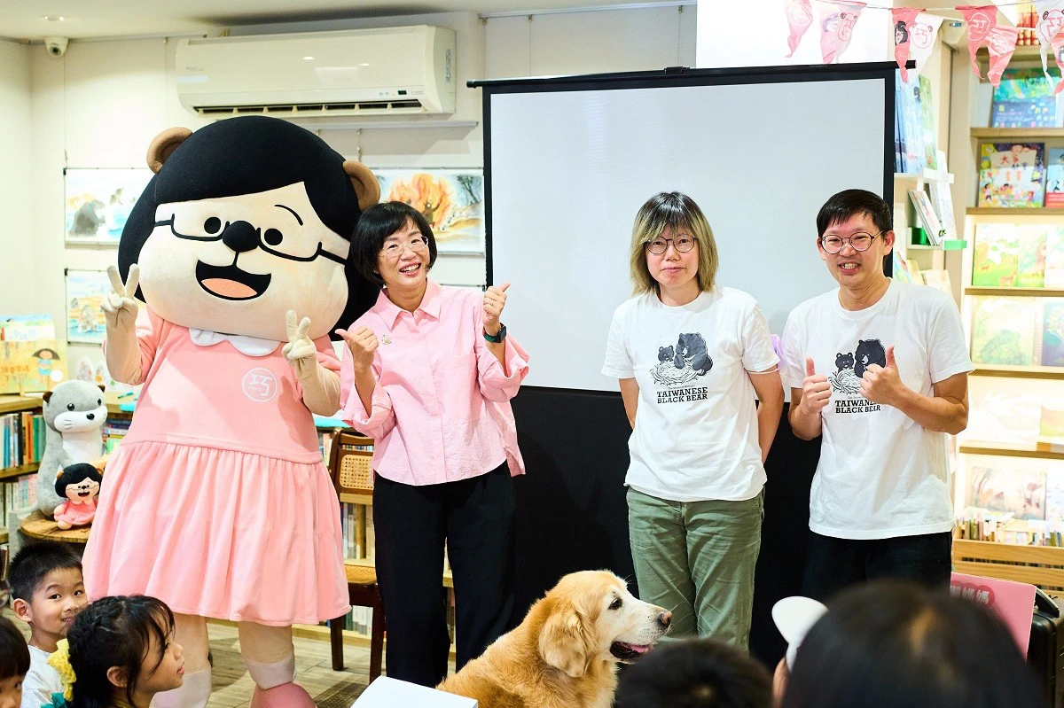 水獺媽媽堅持6年錄逾360集 永和書店店長許秀美力挺蘇巧慧