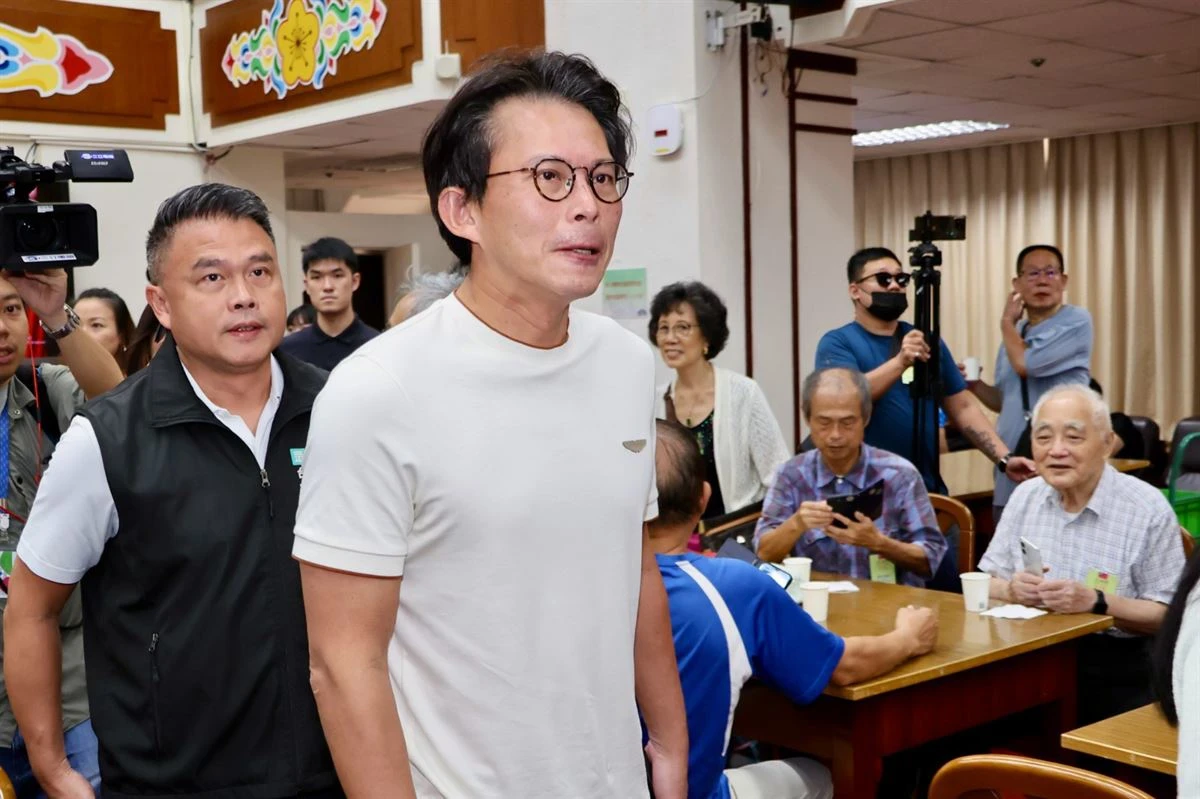 竹北藍白合破局　黃國昌：邱臣遠下周依原定行程登記