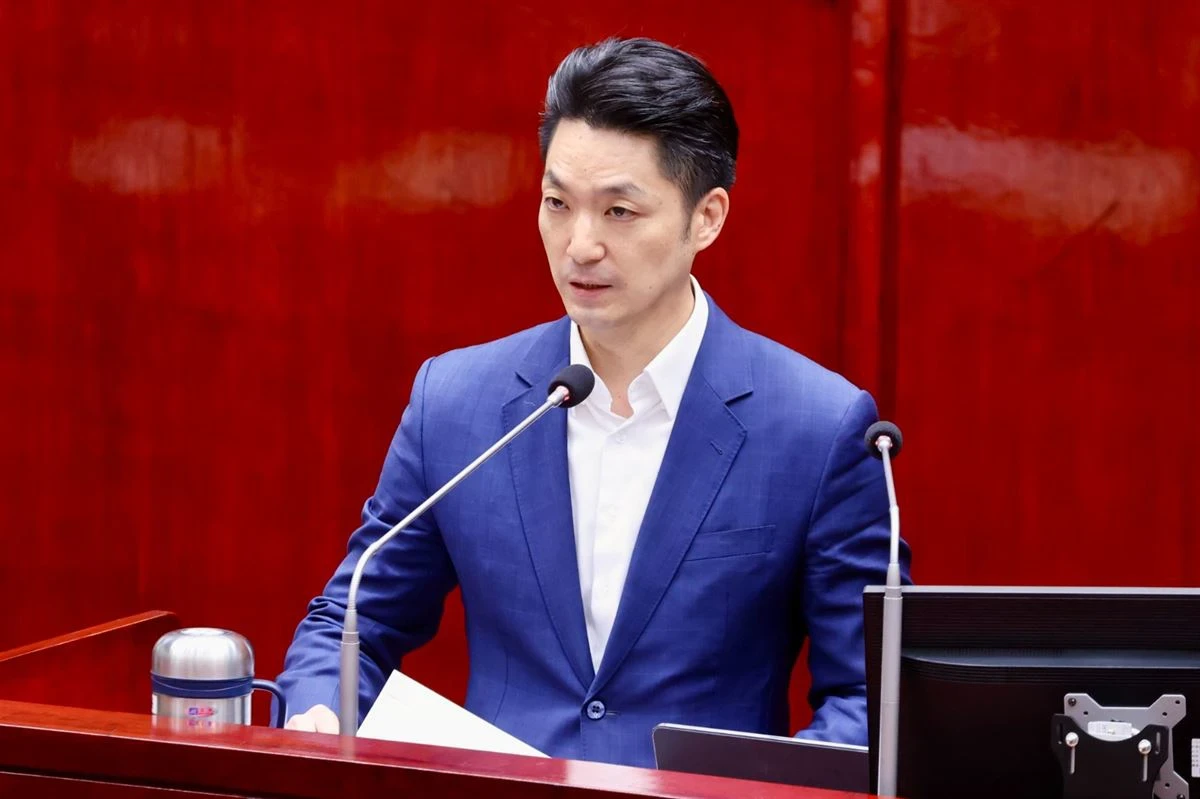 蔣萬安拿高雄九如橋反擊吸菸區爭議　陳其邁酸：問A答B最糟糕
