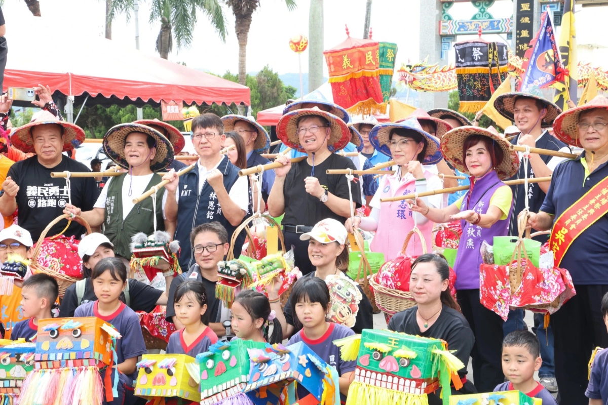 百年歷史「2026全國義民祭」登場!新竹縣長楊文科親率挑擔奉飯祈福 「義民之夜」重磅卡司今晚開唱