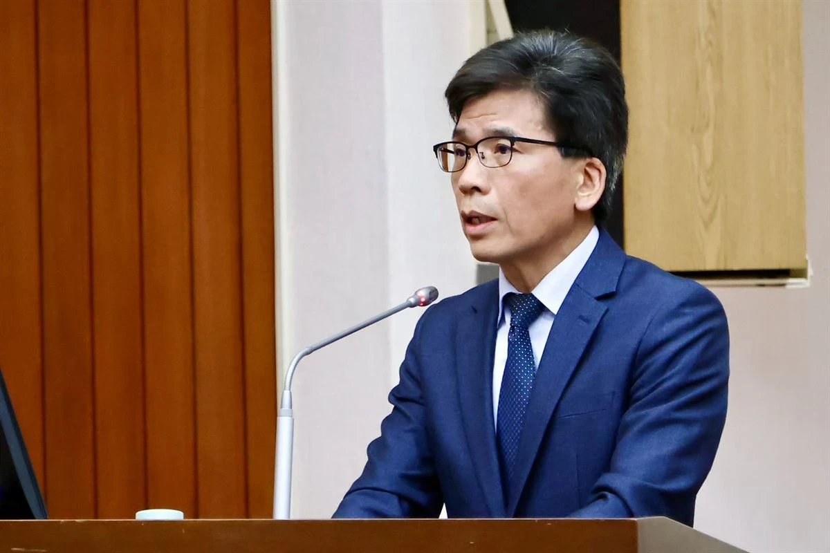 彭博:彭金隆要求台灣壽險加碼境內投資 3年拚3千億回流、重塑區域金融中心