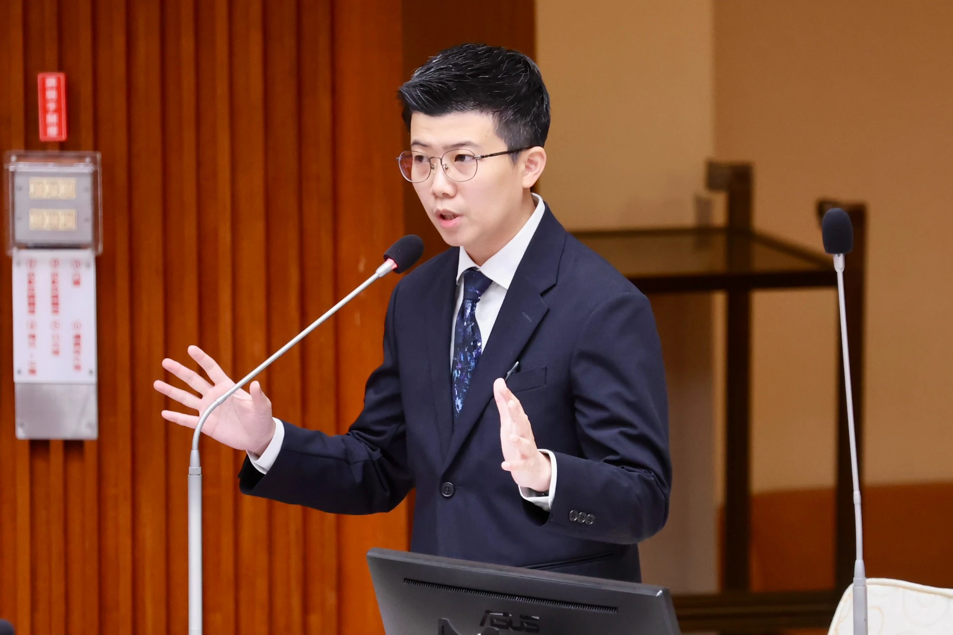 社會局長稱「需要這樣嗎」惹怒苗博雅 蔣萬安9/4正式開檢討會