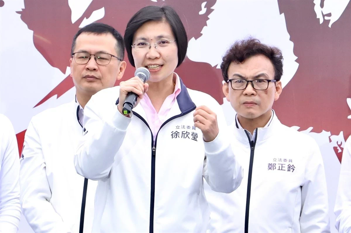 徐欣瑩喊「整合到最後一刻」遭千人按怒灌爆　館長嗆：合妳妹