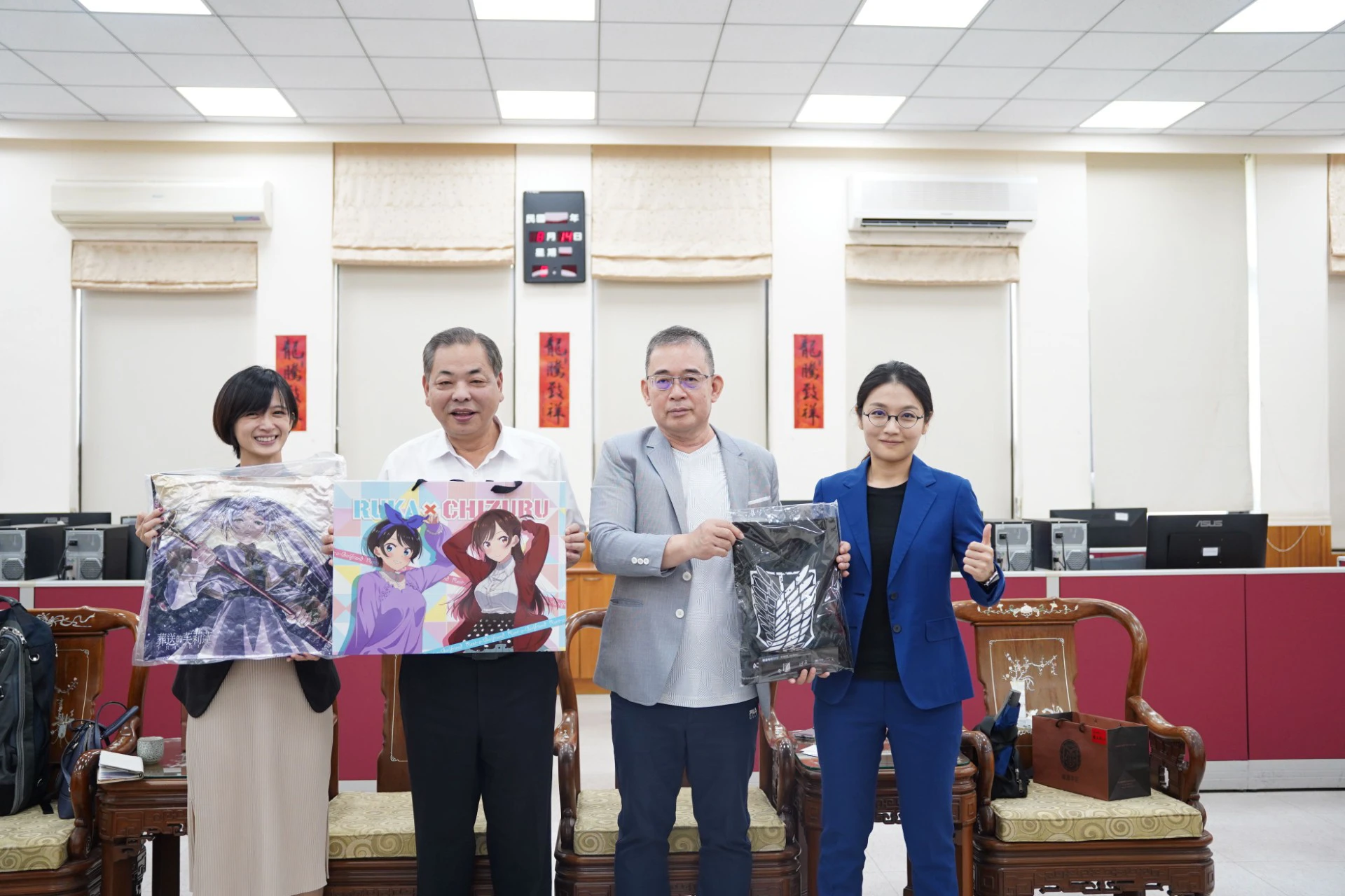 中華動漫出版同業協進會秘書長高世椿（右二）拜會縣府，
