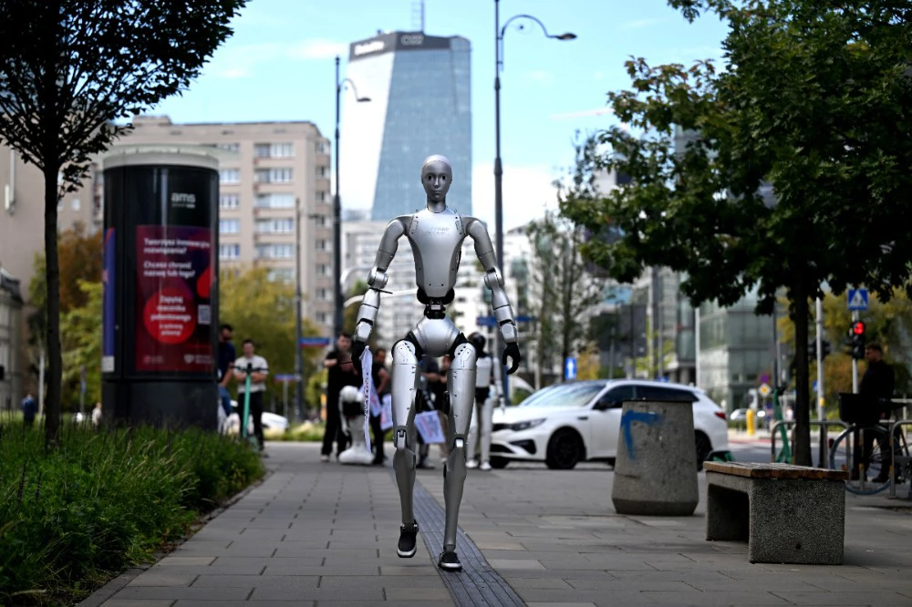 AI 時代還需要哥白尼、法拉第、愛因斯坦這樣的人物嗎