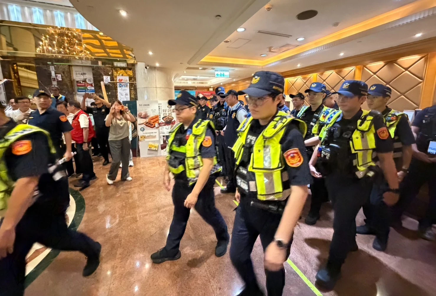 深夜值班備勤納危勞津貼　警消移民空勤6.8萬人明年元旦受惠