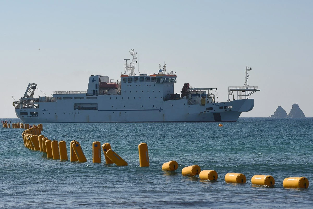俄羅斯疑為「這目標」北極偷練斷海纜祕密武器 英美挪海上正面逼退俄艦