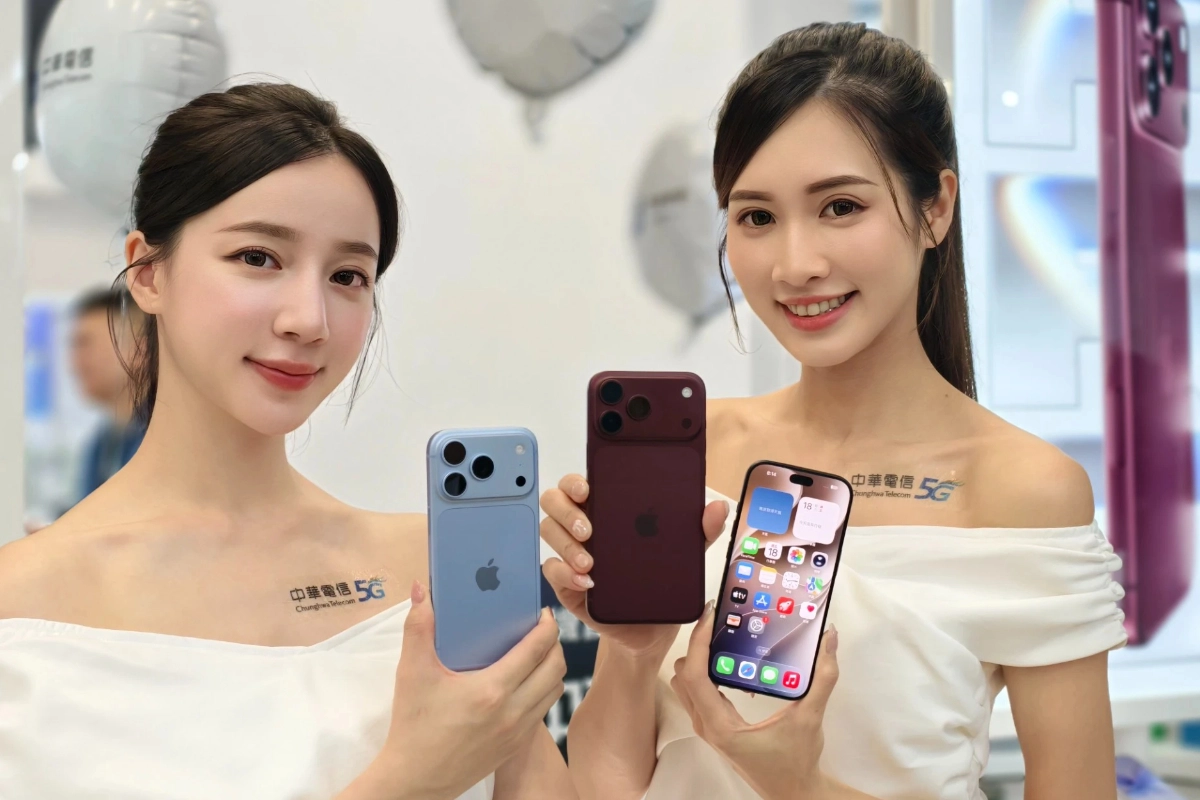 中華電信 iPhone 18 系列首賣會!現場加碼抽 Watch Ultra 4、總獎品價值近 200 萬 頭香果粉選「冰川藍」