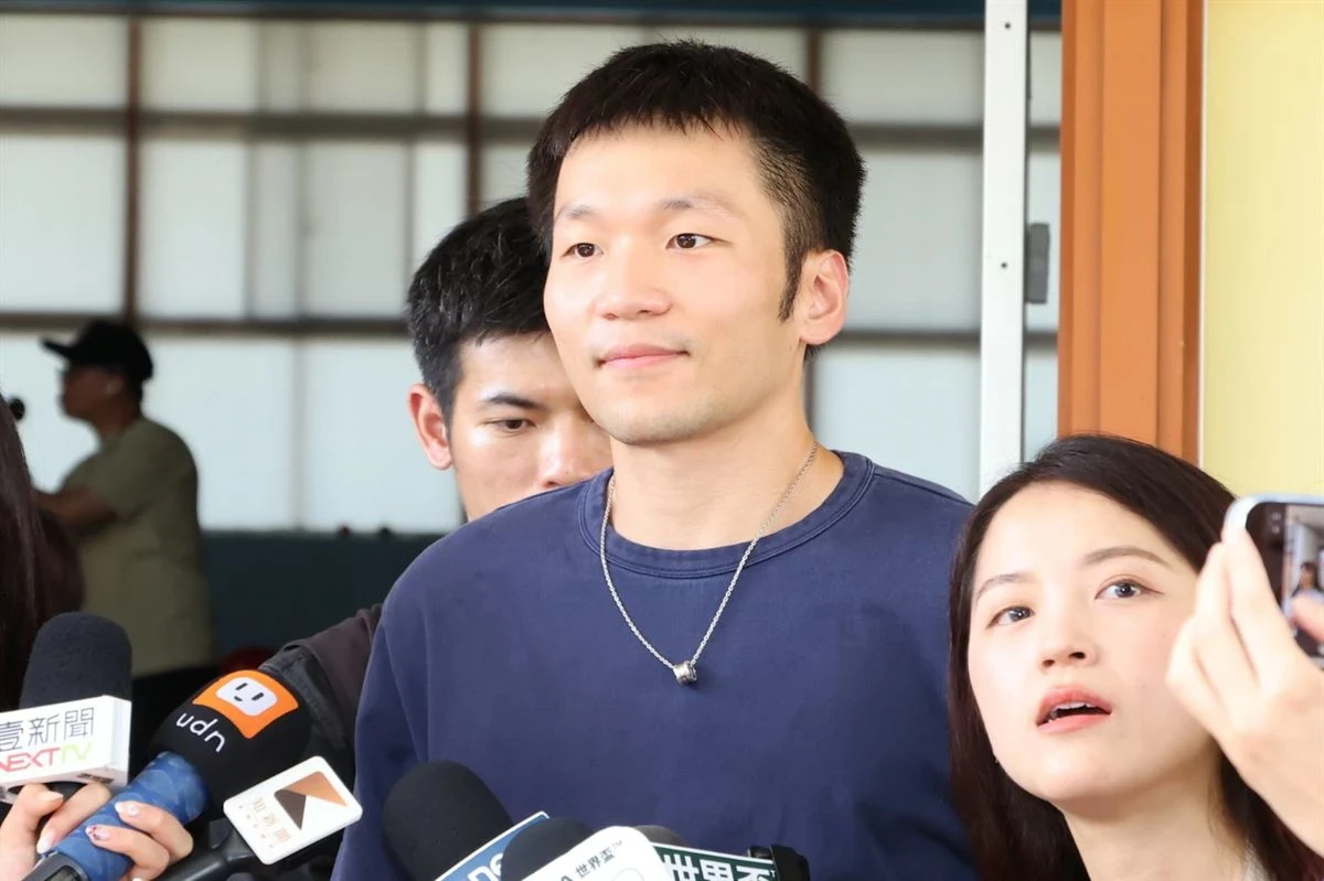 李洋赴亞運儀式遭擋、交涉1.5小時才放行　政院批：不合理打壓
