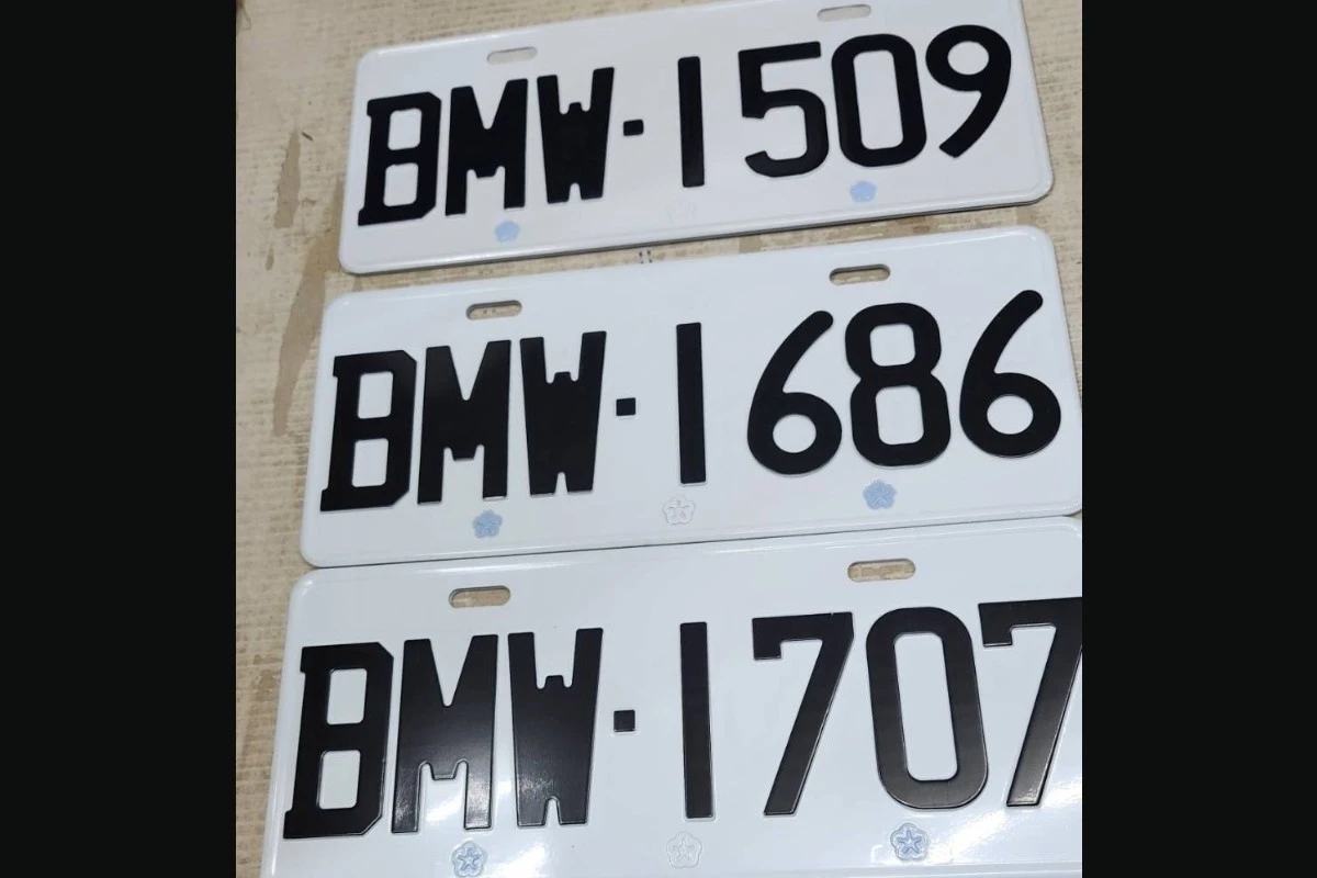BMW夢幻車牌開放競標　「這號碼」拍出358.9萬紀錄無人破