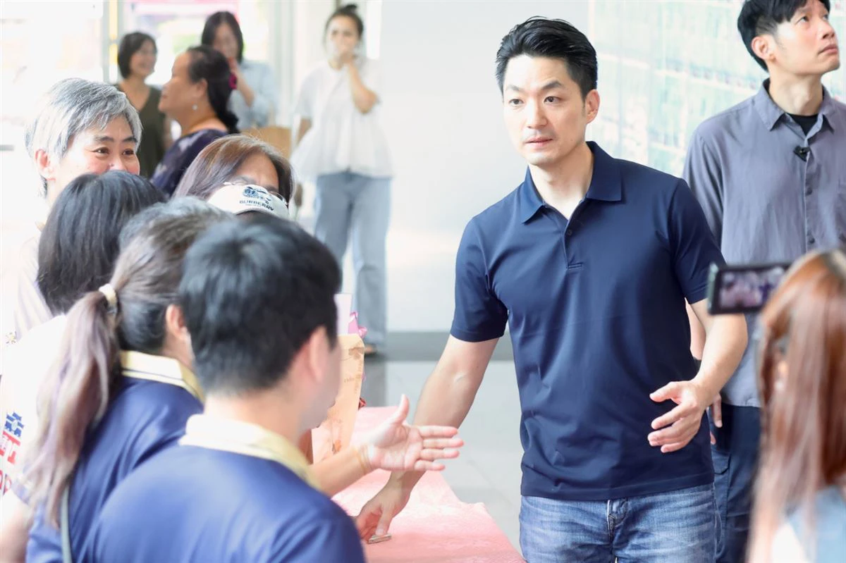 鬍鬚張少東表態挺蔣萬安遭抵制　發聲明切割：私人行程