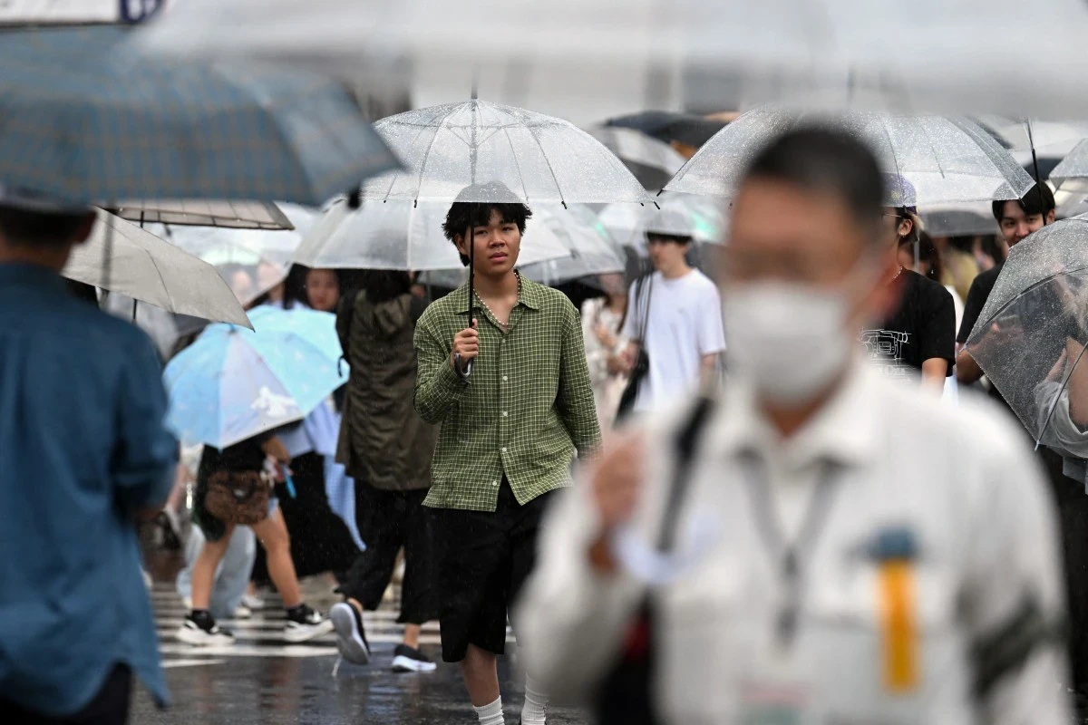 杜鵑颱風逼近東京、千葉再創紀錄大雨 384航班停飛高市早苗訪美也延誤