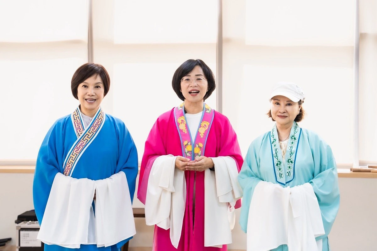 蘇巧慧體驗一日歌仔戲學徒　與許秀年、唐美雲宣傳｢三重中秋戲曲之夜」