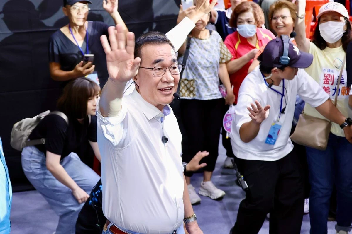 新北市長民調蘇巧慧小幅領先　李四川：藍白合選前選後都沒問題