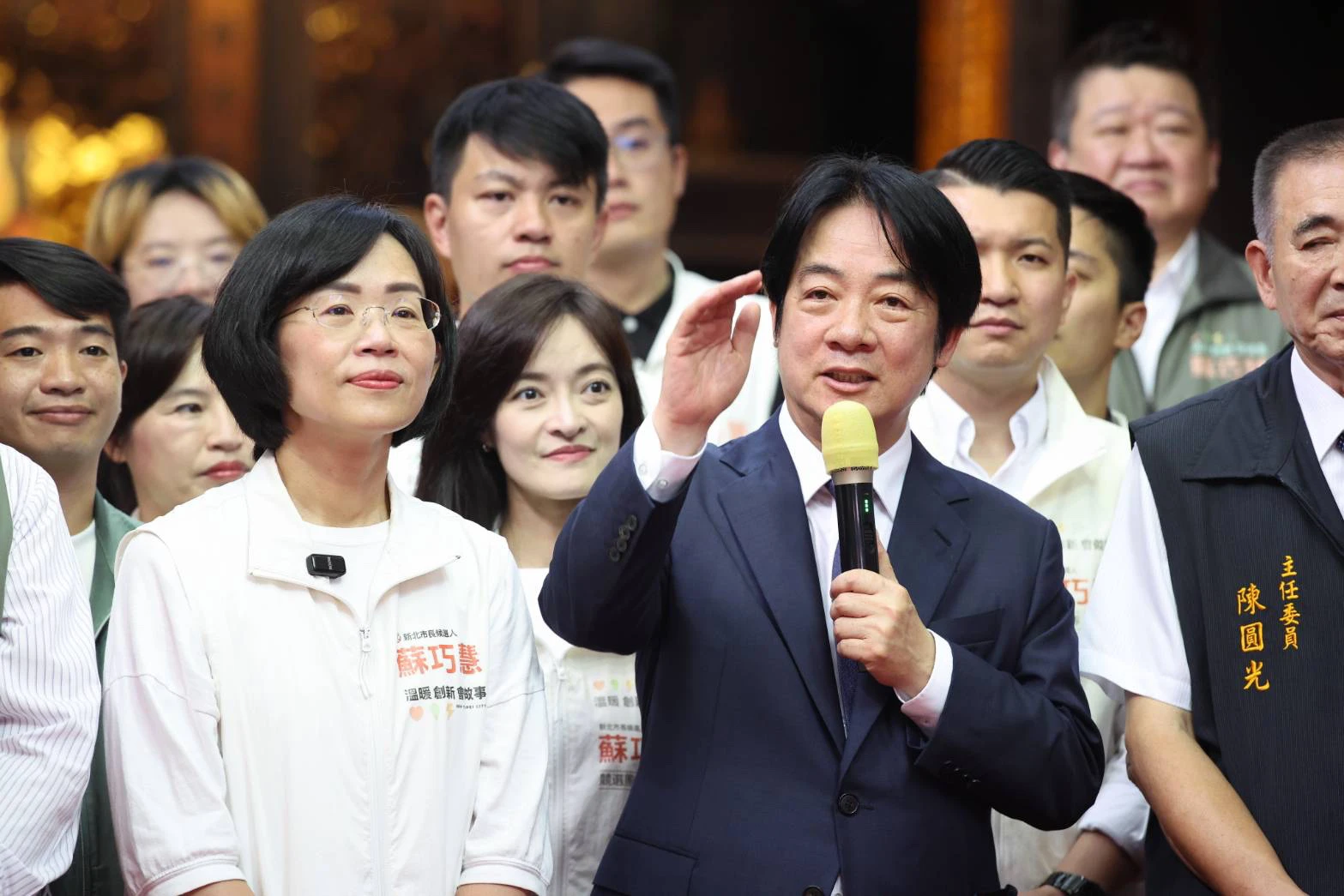 賴清德新莊祈福喊「蘇巧慧高票當選」　曝AI紅利1萬元與她有關
