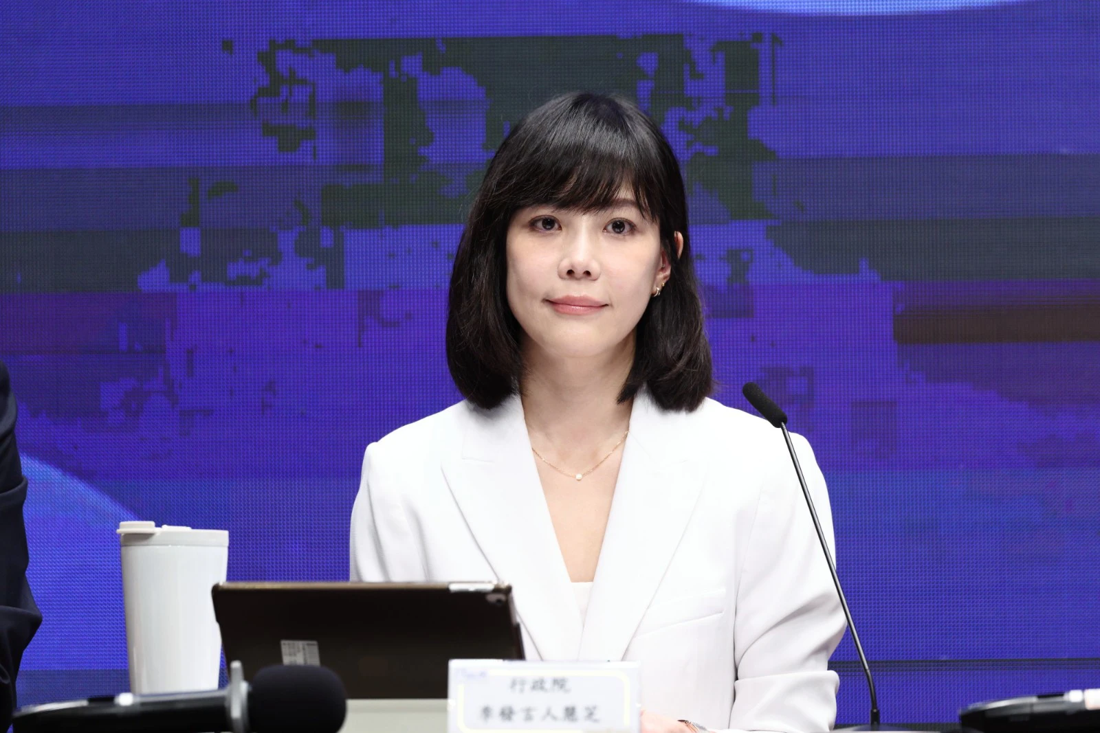 傅崐萁喊普發現金2萬　行政院拋三點原則