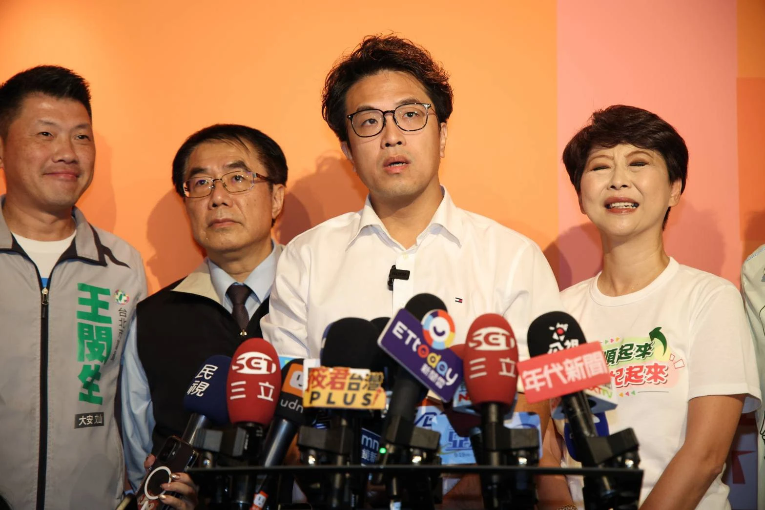 員工失控發文詛咒沈伯洋女兒　永豐金租賃致歉：當事人已離職