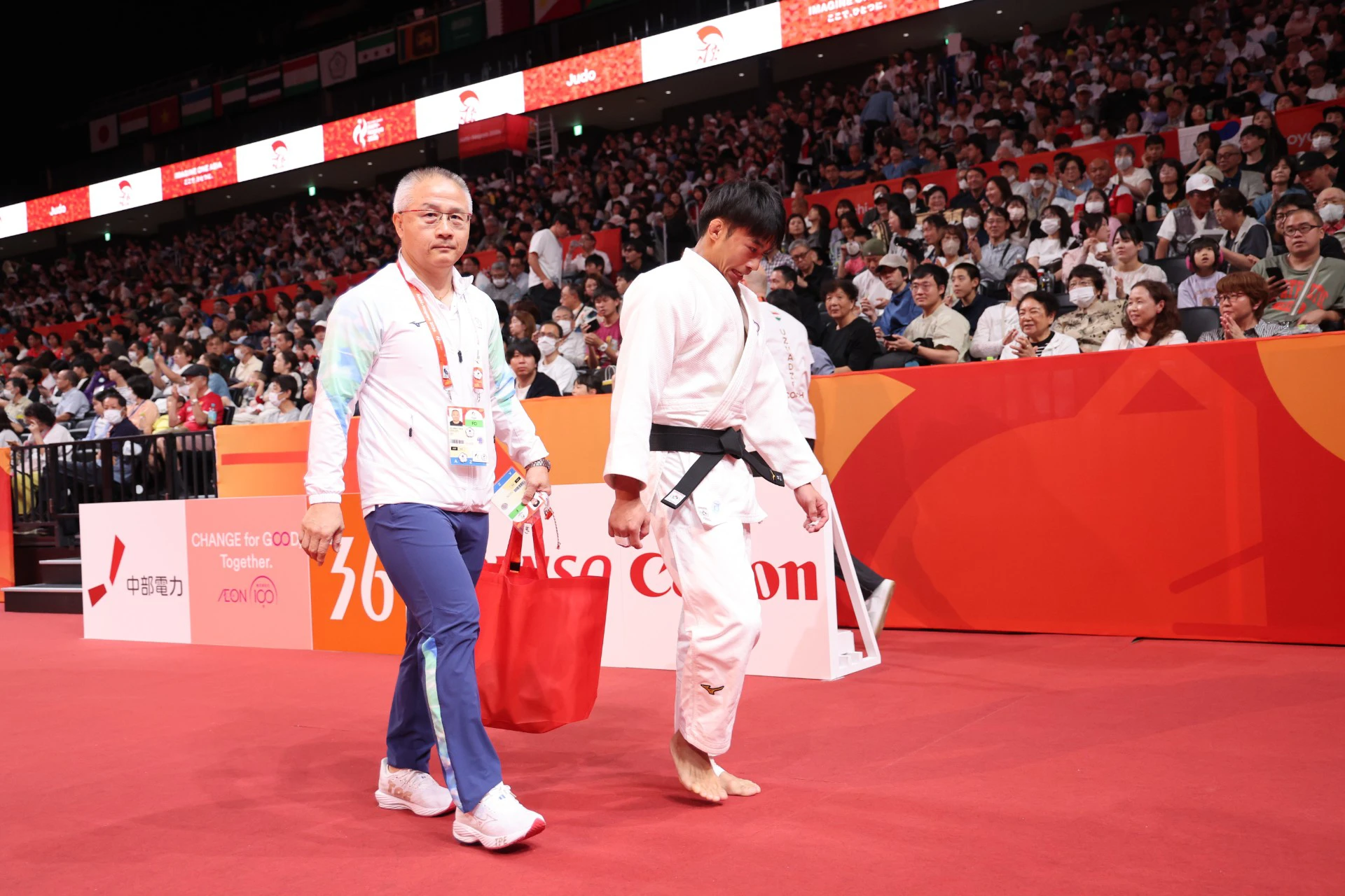 【亞運柔道】楊勇緯苦戰不敵中國無緣奪銅　賽後見大批台灣記者惹不住淚