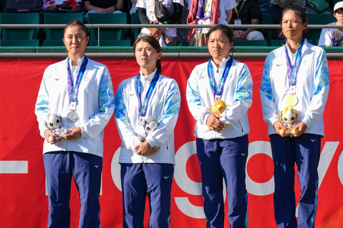 【亞運網球】謝淑薇、梁恩碩奪冠　賽後不甩詹皓晴2度伸手稱：不尊重我就不想握手