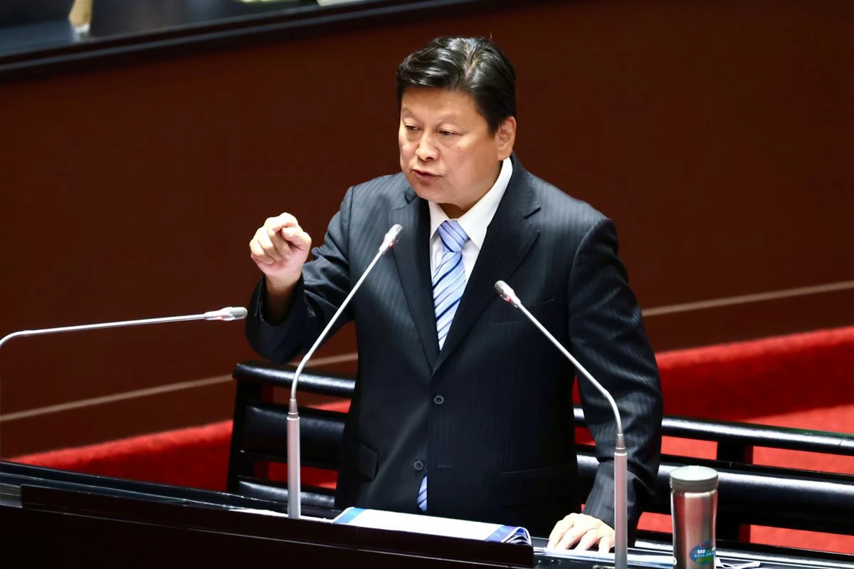 傅崐萁喊普發2萬搬勞退基金佐證　綠轟：勞工退休金非國民黨金庫