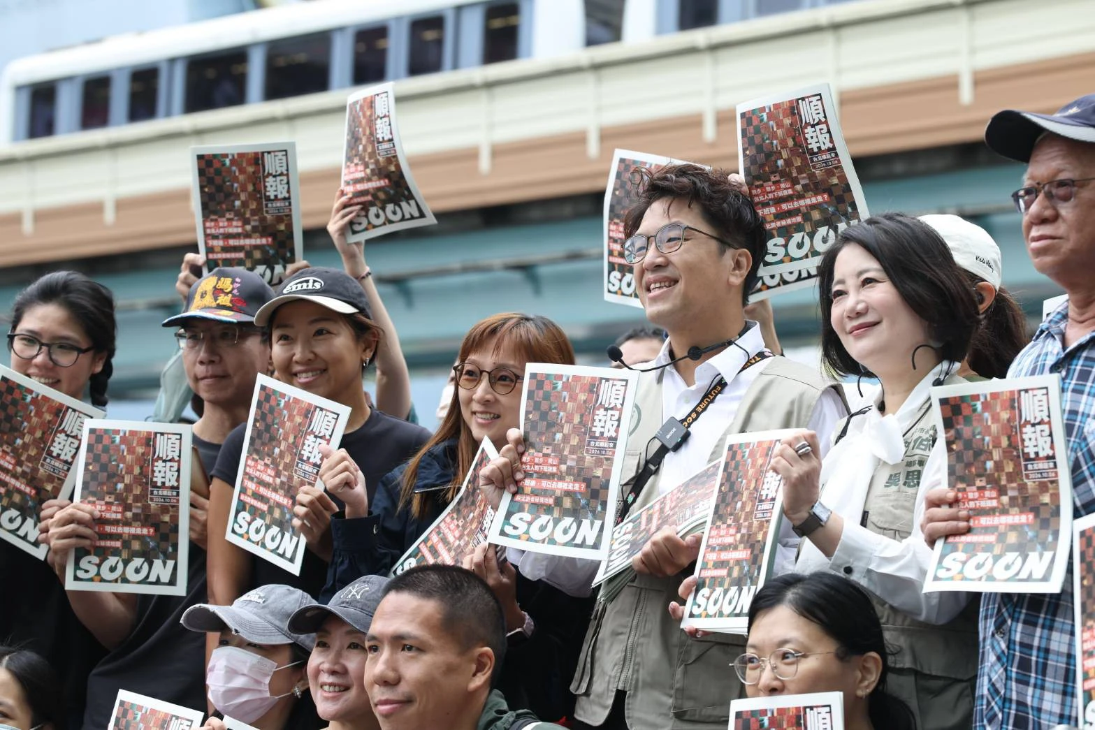 沈伯洋捷運站發《順報》盼讓民眾更了解台北　6條跑者秘徑、12步道全公開