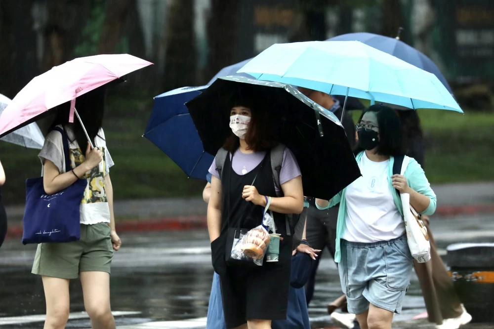 【一週天氣】國慶連假秋高氣爽　週日2地雨勢變大、最低溫探22度