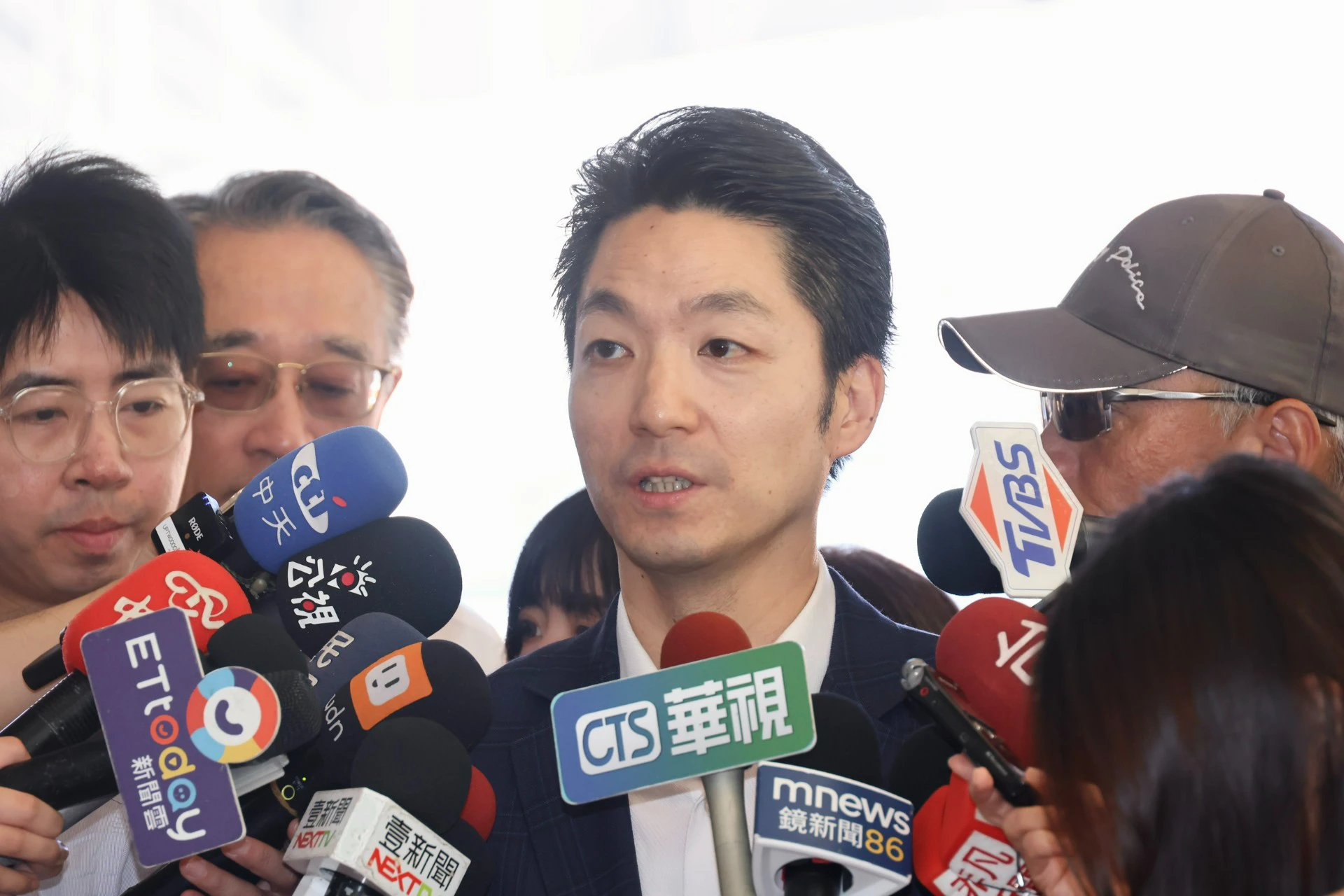 游錫堃發文諷「認養阿公」　蔣萬安反擊搬出韓國瑜