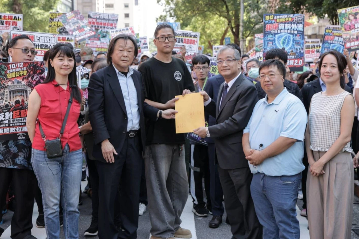 Grab收購foodpanda倒數審查！工會、民團集結抗議　怒喊「拒絕數位服貿2.0」