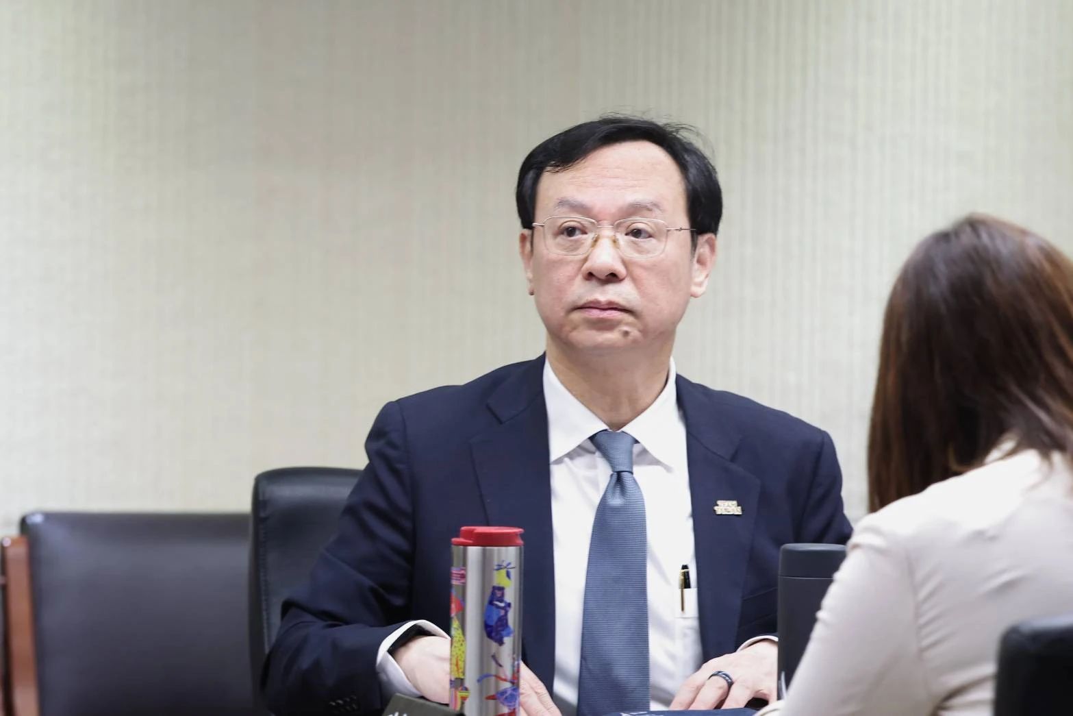 邱慧洳要求衛福部交報告　石崇良表態「絕不社區供毒」雙方爆火花