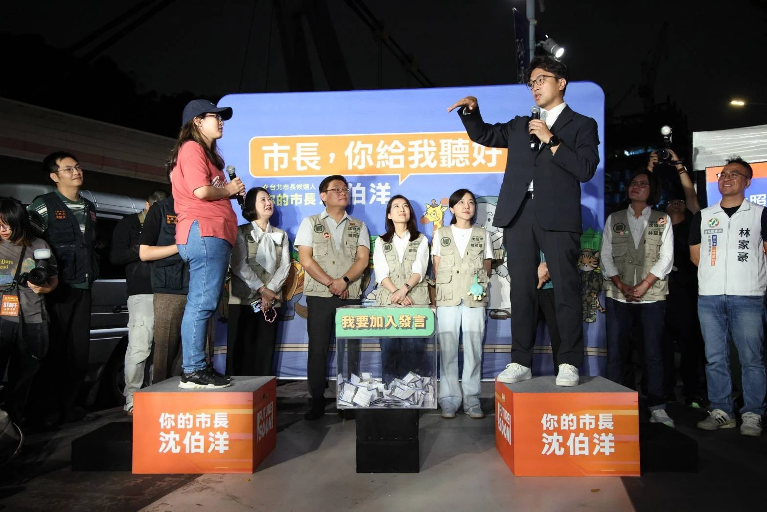 沈伯洋推出肥皂箱活動,搜集市民的意見 。(資料照片/王侑聖攝)