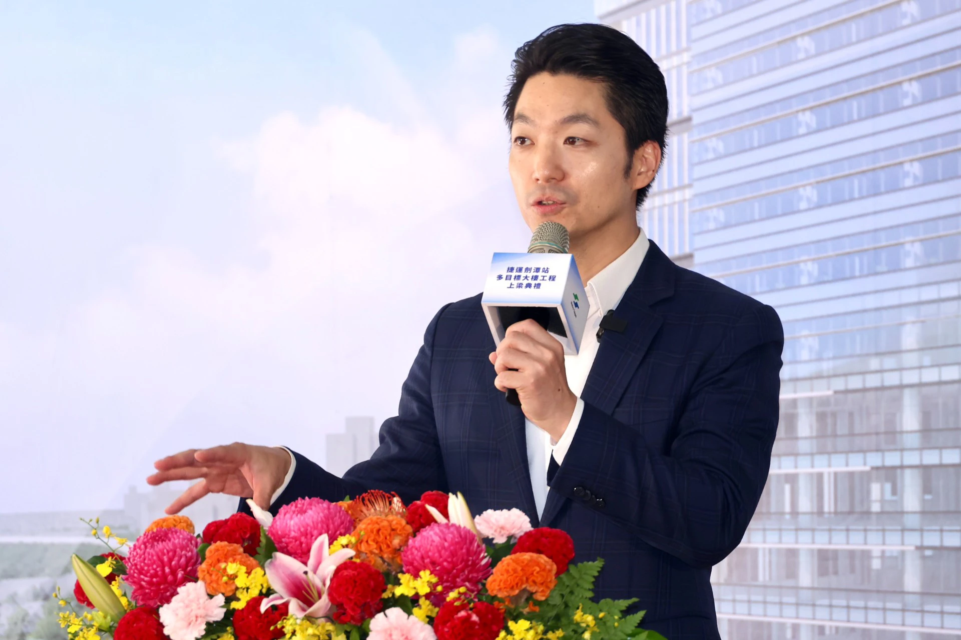 沈伯洋競總叫陣10/24就能辯論　蔣萬安陣營：日期是電視台建議不是我們選的