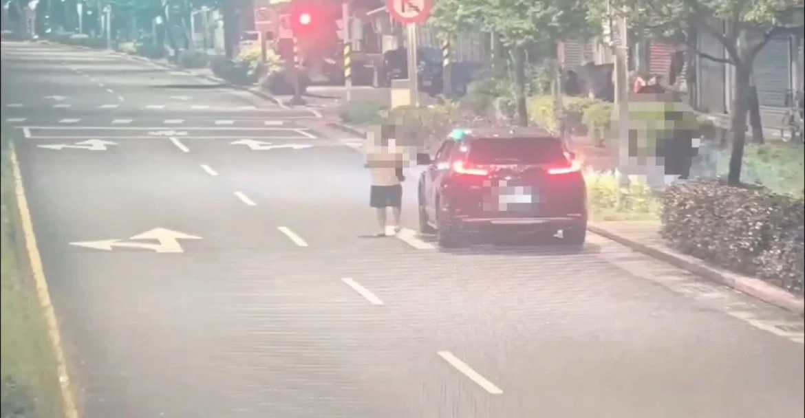 葉元之助理買宵夜遇10黑衣人包圍毆　4嫌落網移送法辦